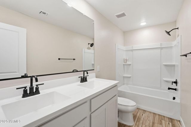 18156 W LARKSPUR Drive, Goodyear, AZ 85338