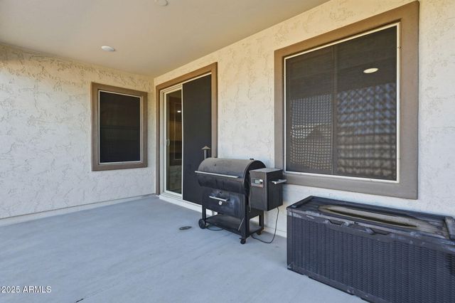 18156 W LARKSPUR Drive, Goodyear, AZ 85338