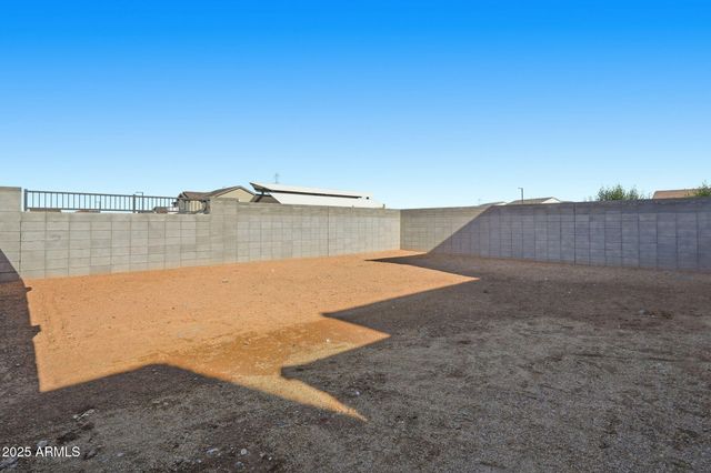 18156 W LARKSPUR Drive, Goodyear, AZ 85338