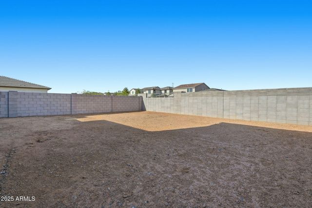 18156 W LARKSPUR Drive, Goodyear, AZ 85338
