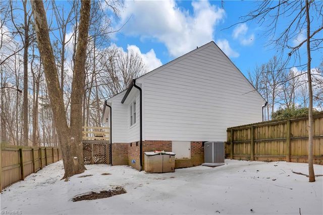 966 Chatfield Drive, Jamestown, NC 27282