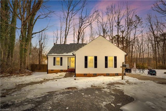 966 Chatfield Drive, Jamestown, NC 27282