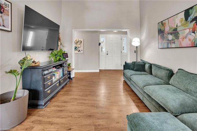 966 Chatfield Drive, Jamestown, NC 27282