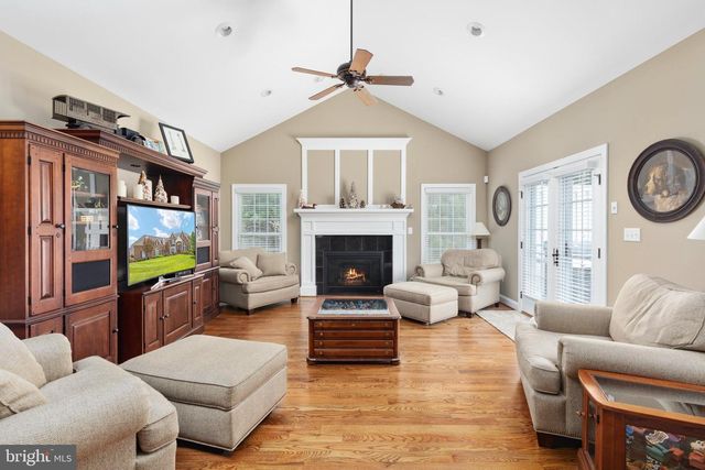 243 SUMMERFIELD DR, Winchester, VA 22602