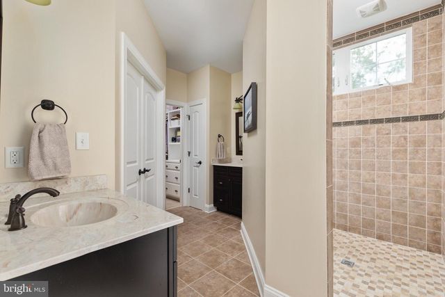 243 SUMMERFIELD DR, Winchester, VA 22602