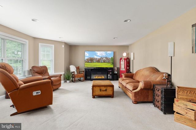 243 SUMMERFIELD DR, Winchester, VA 22602