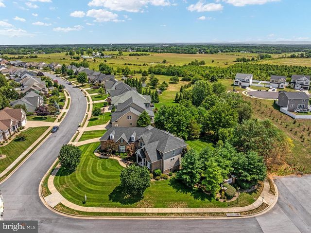 243 SUMMERFIELD DR, Winchester, VA 22602