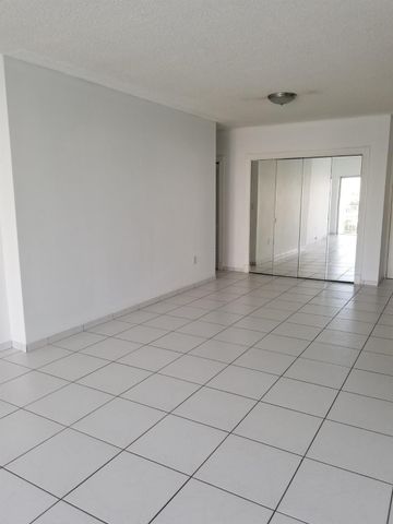 500 BAYVIEW Drive 817, Sunny Isles Beach, FL 33160