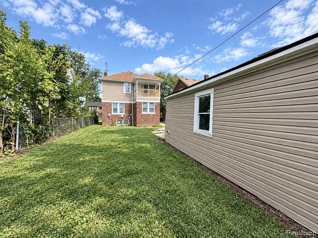 5727 Buckingham Avenue, Detroit, MI 48224