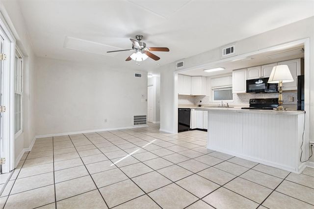 1576 ZINNIA DRIVE, Deltona, FL 32725