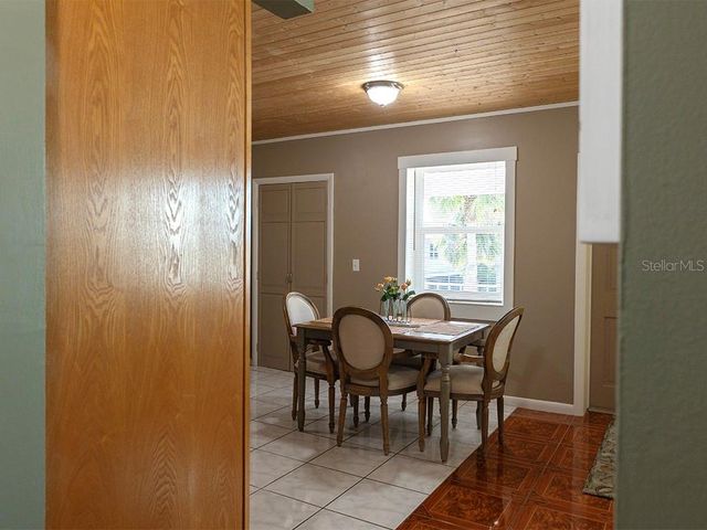 380 BASE AVENUE E 201, Venice, FL 34285