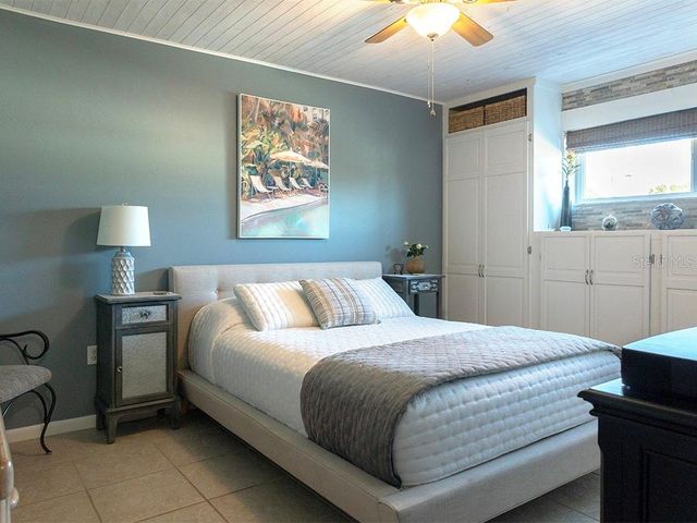 380 BASE AVENUE E 201, Venice, FL 34285