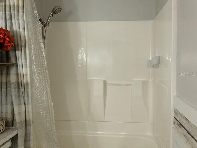 380 BASE AVENUE E 201, Venice, FL 34285