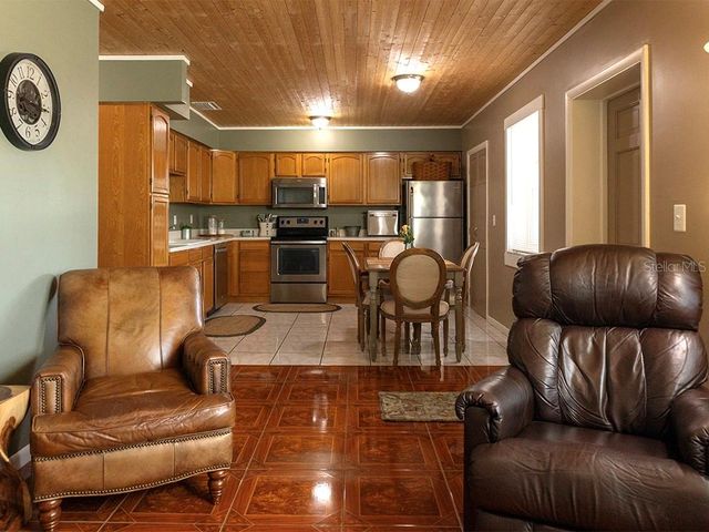 380 BASE AVENUE E 201, Venice, FL 34285