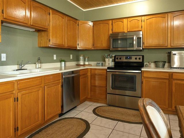 380 BASE AVENUE E 201, Venice, FL 34285