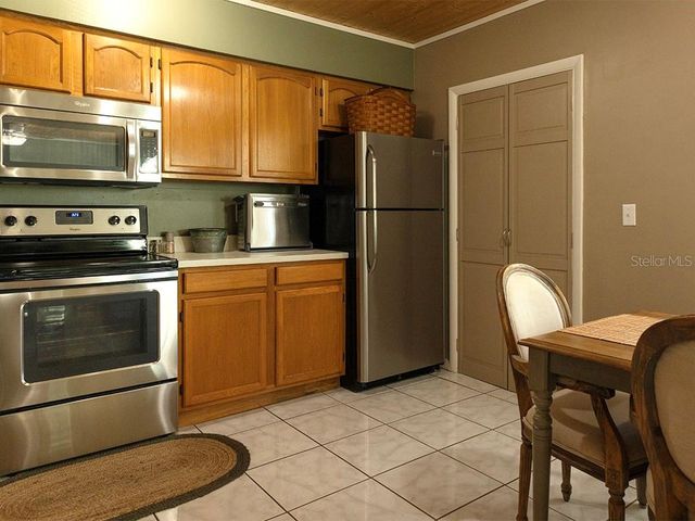 380 BASE AVENUE E 201, Venice, FL 34285