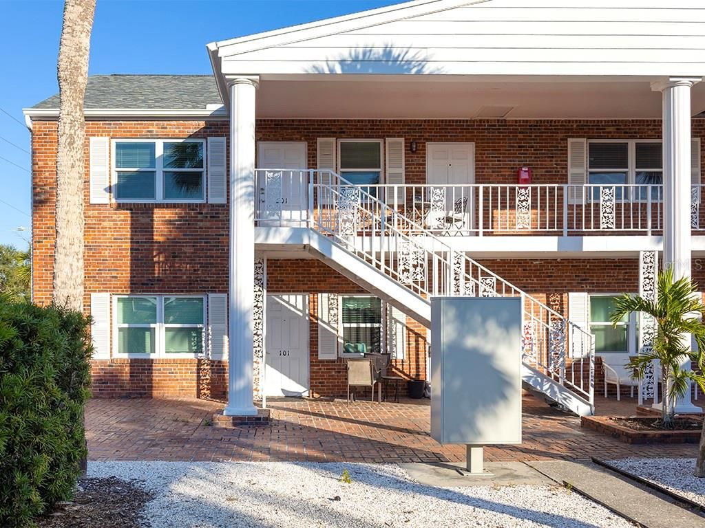 380 BASE AVENUE E 201, Venice, FL 34285