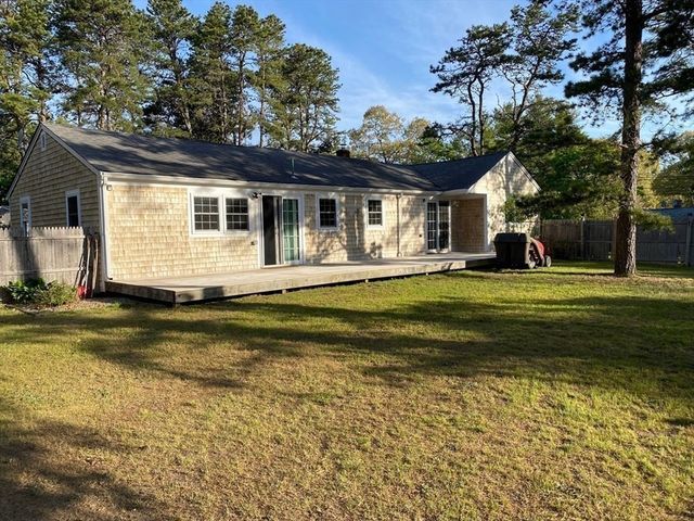 14 Andersen Ave, Sandwich, MA 02537