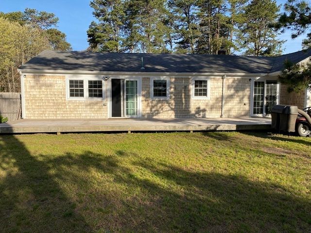 14 Andersen Ave, Sandwich, MA 02537