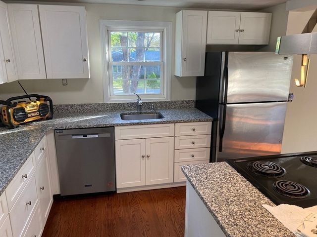 14 Andersen Ave, Sandwich, MA 02537