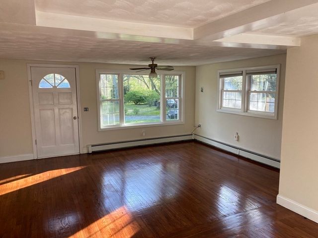 14 Andersen Ave, Sandwich, MA 02537