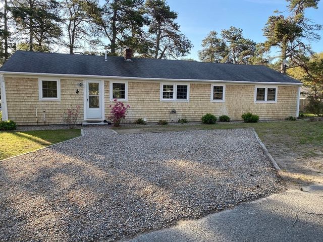14 Andersen Ave, Sandwich, MA 02537