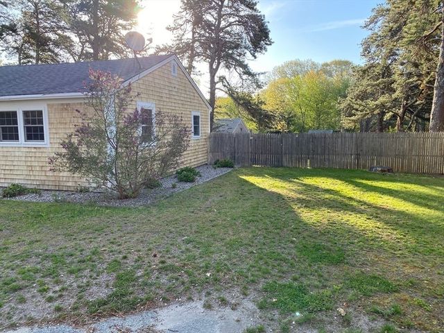 14 Andersen Ave, Sandwich, MA 02537