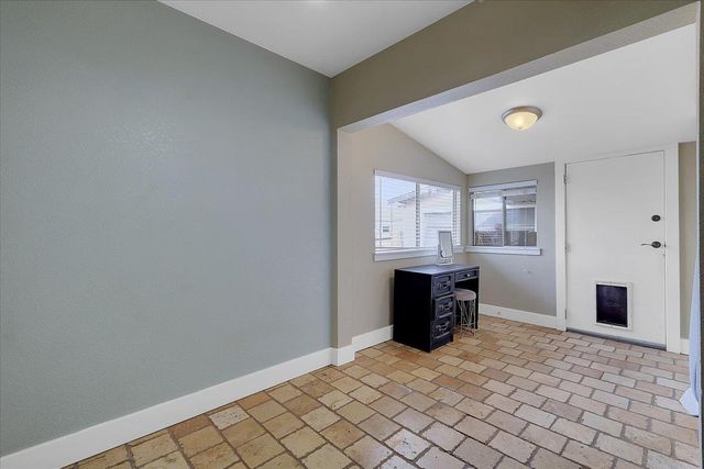 733 Olive St, Yuba City, CA 95991