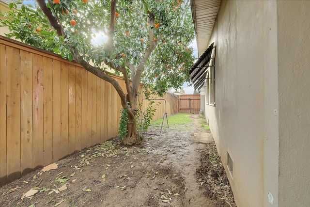 733 Olive St, Yuba City, CA 95991