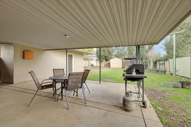 733 Olive St, Yuba City, CA 95991