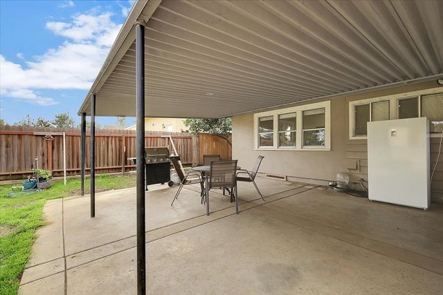 733 Olive St, Yuba City, CA 95991