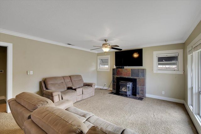 733 Olive St, Yuba City, CA 95991