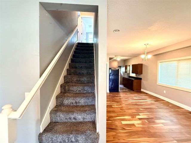 1127 Oak Park Avenue, Des Moines, IA 50313
