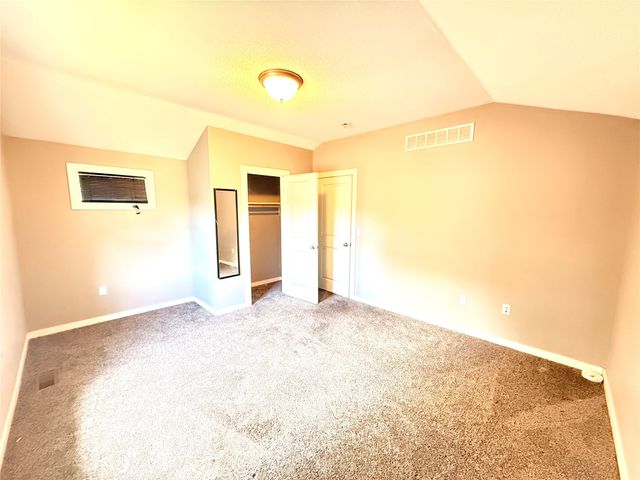 1127 Oak Park Avenue, Des Moines, IA 50313