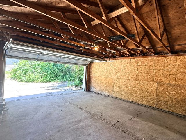1127 Oak Park Avenue, Des Moines, IA 50313