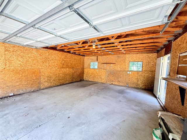 1127 Oak Park Avenue, Des Moines, IA 50313
