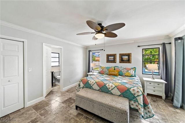 521 102nd AVE N, Naples, FL 34108