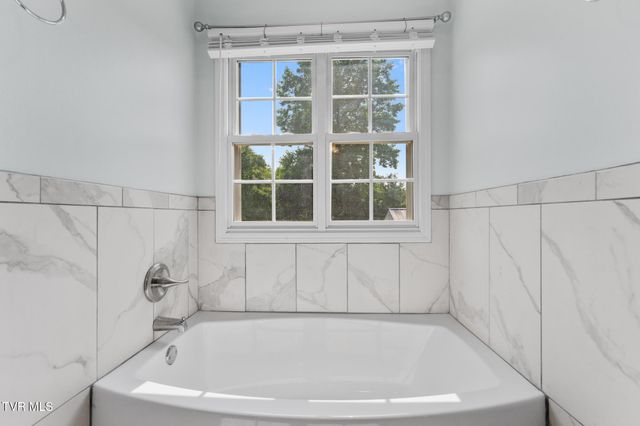 301 Katie Court, Jonesborough, TN 37659