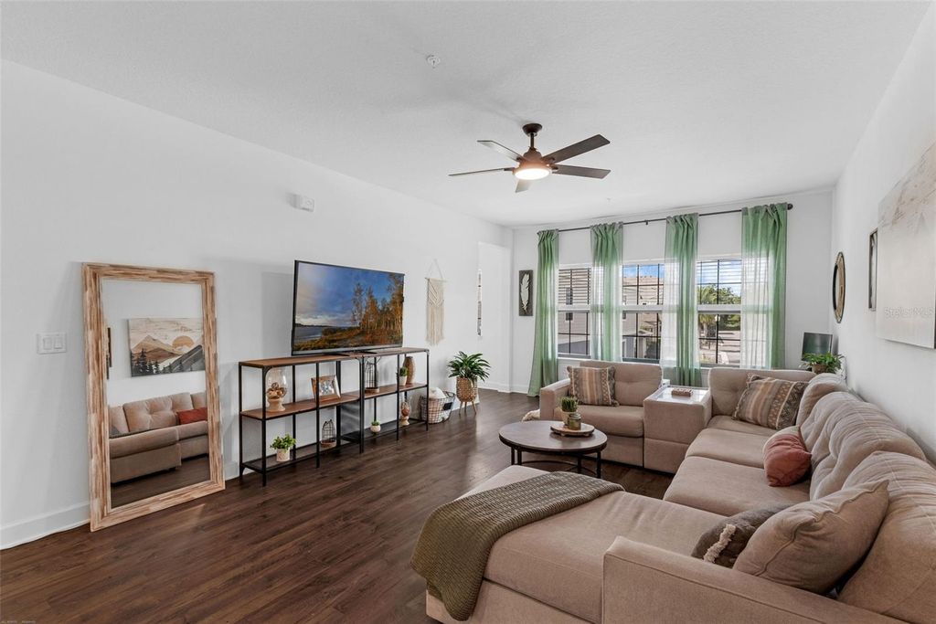 Image 12 of property listing at 1254 SPOTTED SANDPIPER LOOP, Winter Springs, FL 32708