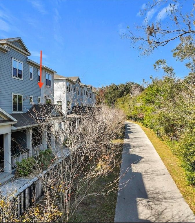 Image 3 of property listing at 1254 SPOTTED SANDPIPER LOOP, Winter Springs, FL 32708