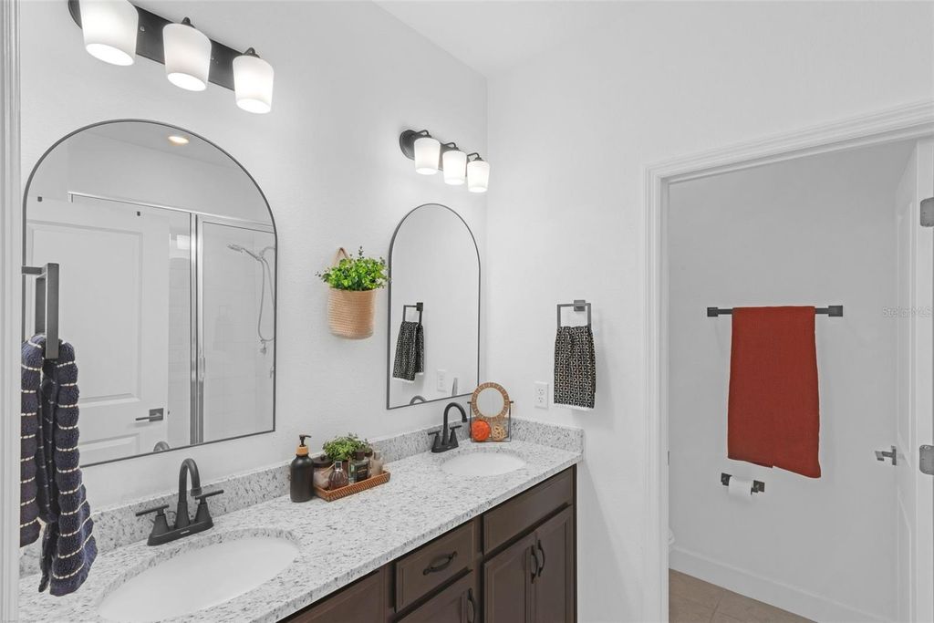 Image 31 of property listing at 1254 SPOTTED SANDPIPER LOOP, Winter Springs, FL 32708