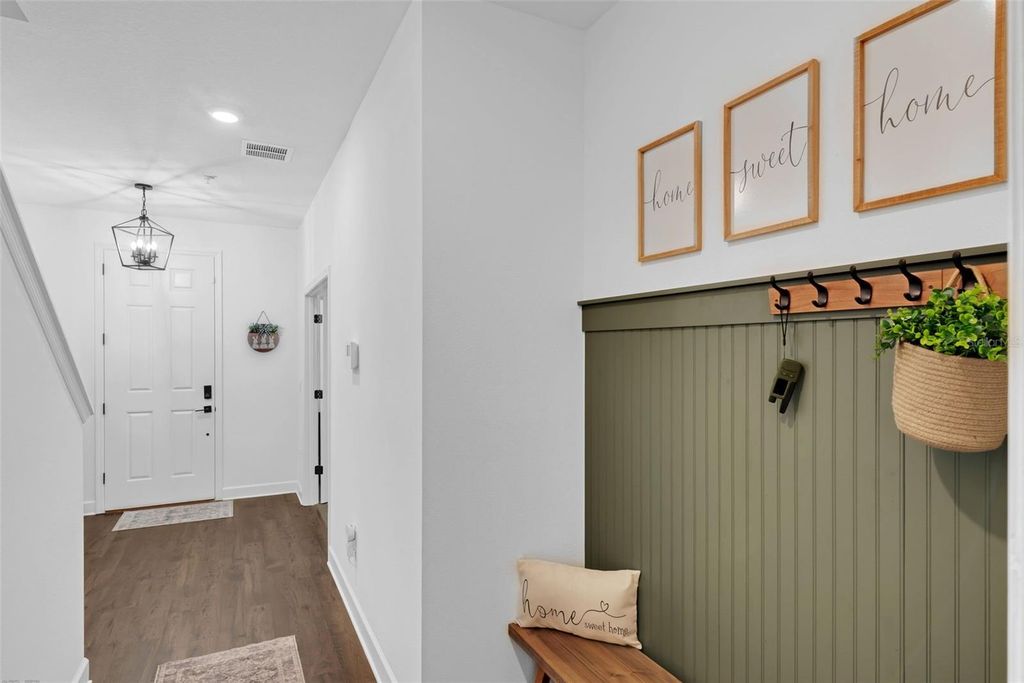 Image 9 of property listing at 1254 SPOTTED SANDPIPER LOOP, Winter Springs, FL 32708