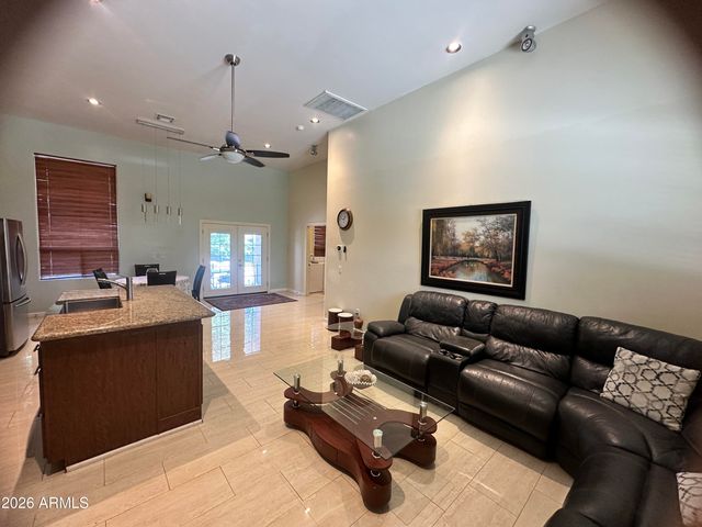 291 S Park Grove Lane, Gilbert, AZ 85296