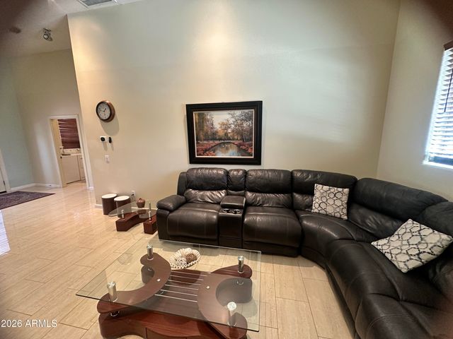 291 S Park Grove Lane, Gilbert, AZ 85296