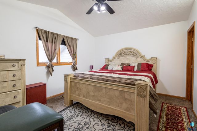 612 N Sandberg Dr Drive, Sioux Falls, SD 57110