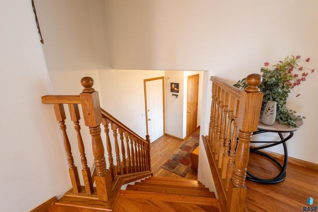 612 N Sandberg Dr Drive, Sioux Falls, SD 57110