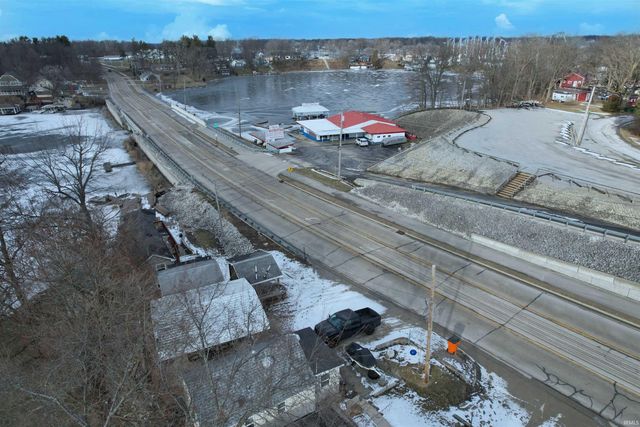 2408 N West Shafer Drive, Monticello, IN 47960