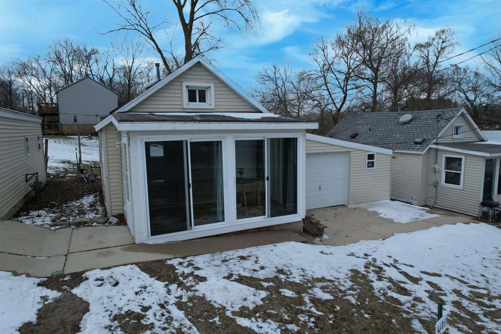 2408 N West Shafer Drive, Monticello, IN 47960