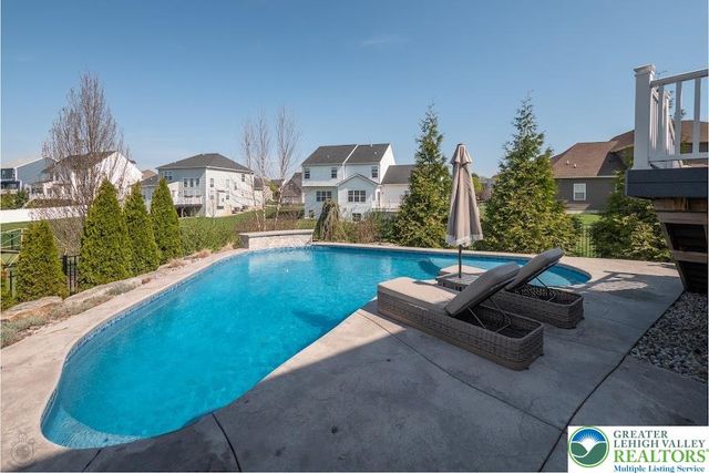 3517 Coventry Drive, Lower Macungie Twp, PA 18062