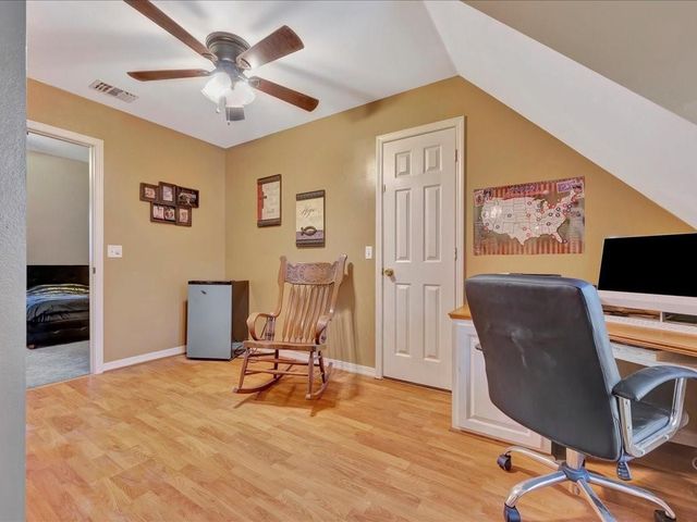 302 Augusta Drive, Lufkin, TX 75901